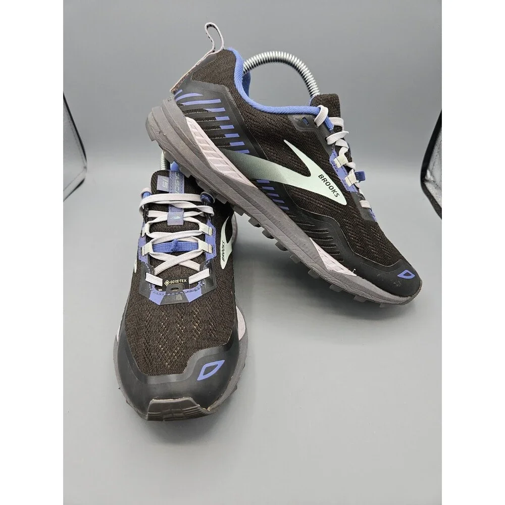 Brooks Cascadia 15 GTX Women's Size 9.5(B) Running Shoes Gray Blue Trail Running